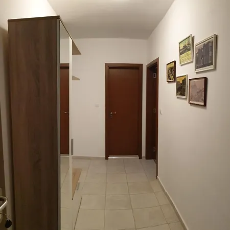 Arlet Apartment *